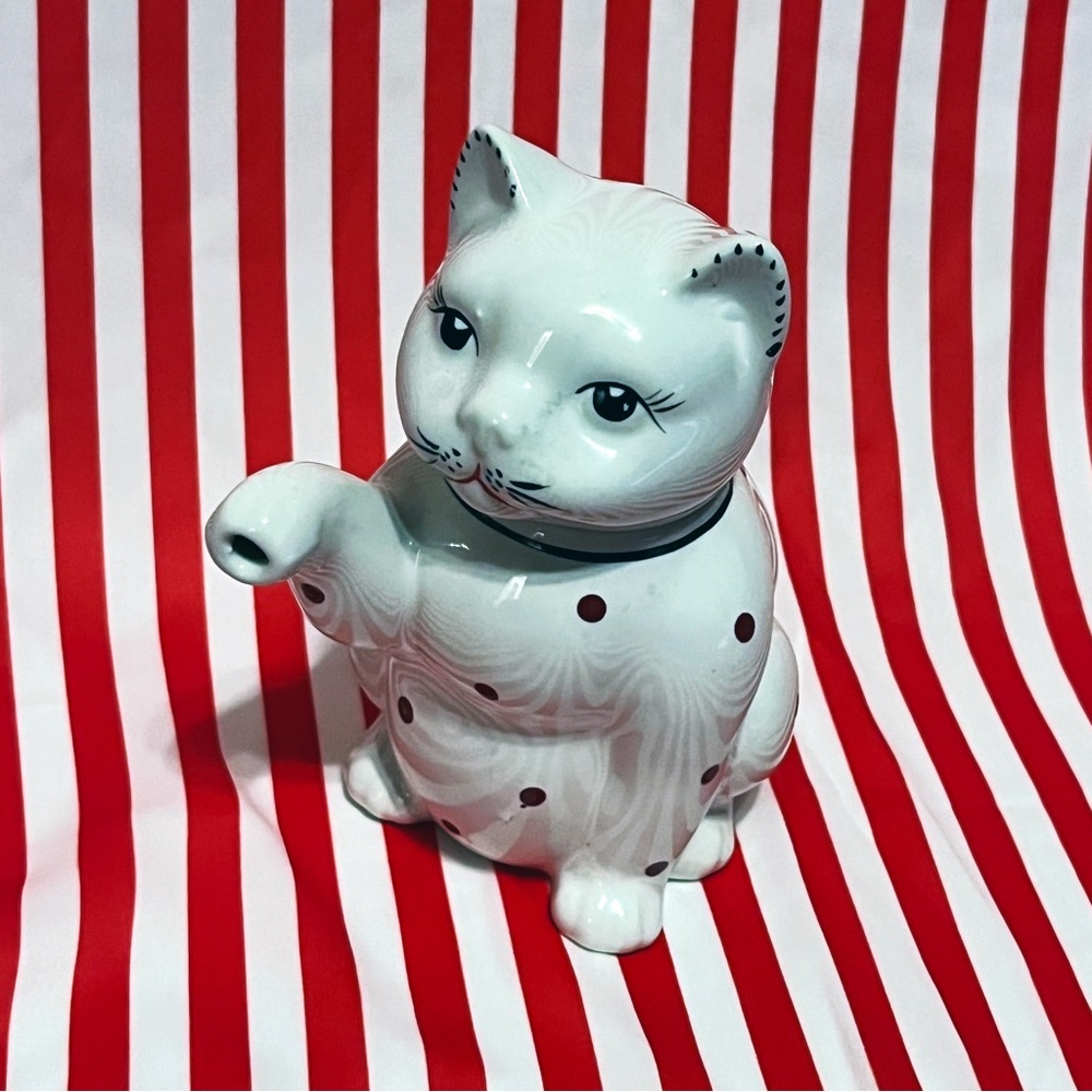 Vintage White and Red Cat Teapot / Creamer